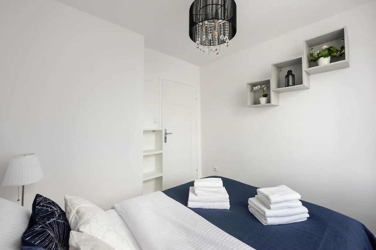Wasilkowskiego Luxury Apartment contacts